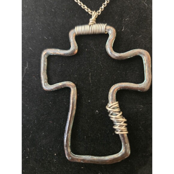 Metal Cross Pendant with Silver Tone Chain 19" with 3" extender - Picture 2 of 6